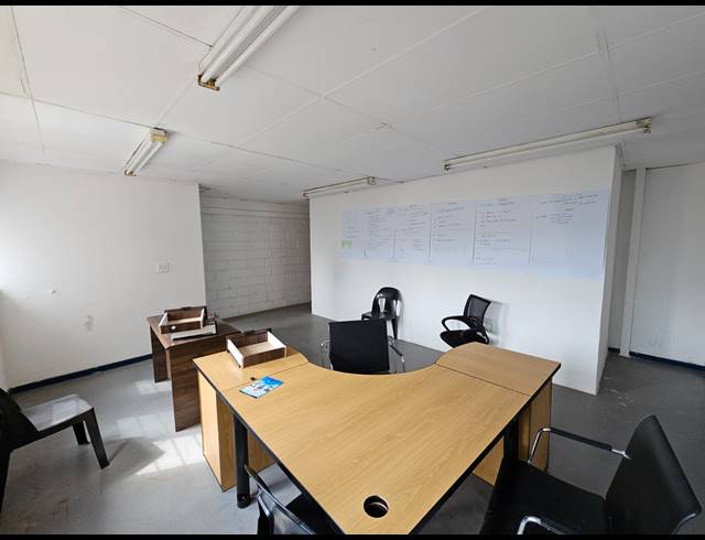 181M² MINI FACTORY TO LET IN KYA SANDS